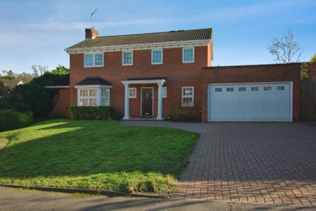 4 bedroom detached house to rent - Photo 4