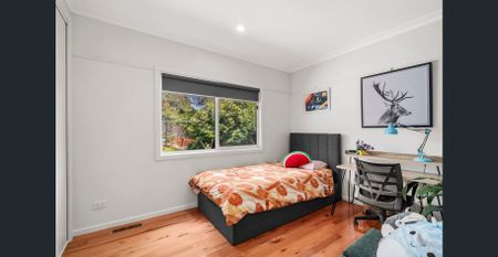 Character Renovated Weatherboard Home in Perfect Heathmont Position - Photo 4