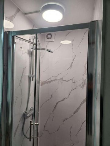 Buckingham Road, London, E18 - Photo 2