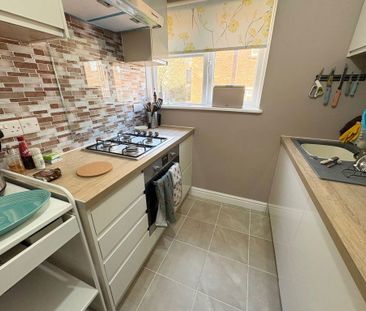 LABURNUM HOUSE, REDHILL DRIVE - Photo 5