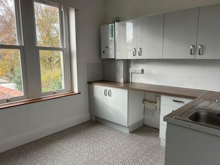 3 bedroom flat to rent - Photo 5