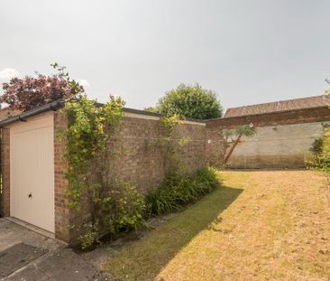 3 bedroom semi-detached house to rent - Photo 6