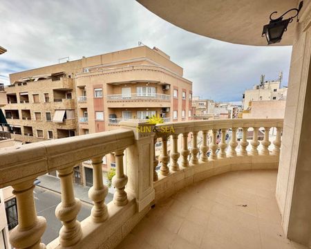 NEW 3 BEDROOM APARTMENT FOR RENT IN TORREVIEJA - ALICANTE - Photo 2