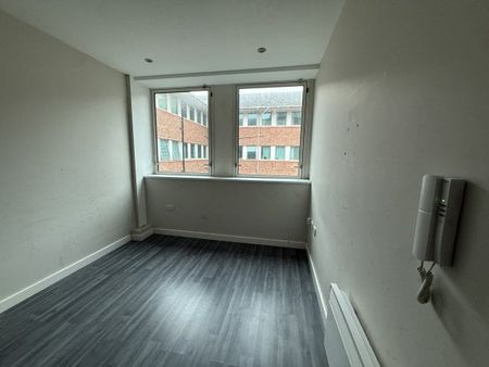 Castleview House,WA7 2DR - Photo 2