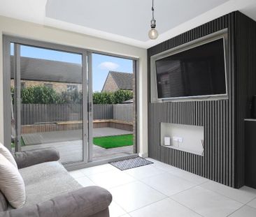 2 Lakeside Close, Coleraine, BT52 2FB - Photo 1