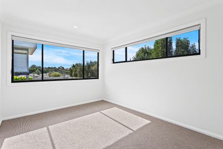 Contemporary Urban Living - Photo 2