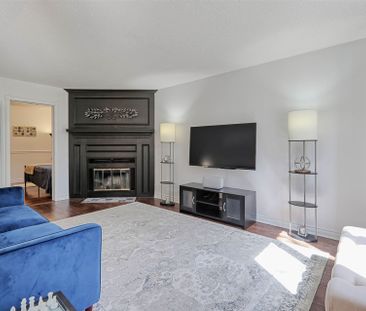 For Lease - 236 Mccaffrey Road, Newmarket, Ontario - Photo 6