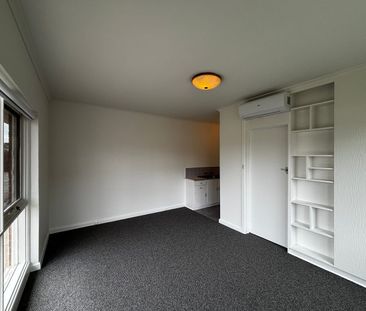 Perfectly Positioned Ground Floor Apartment - Photo 3