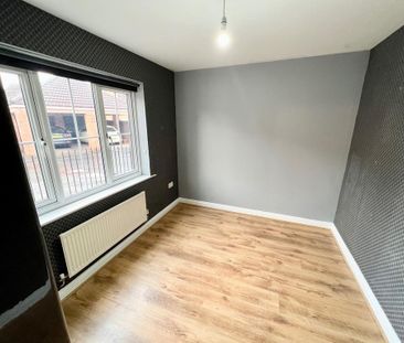 4 bedroom detached house to rent - Photo 5