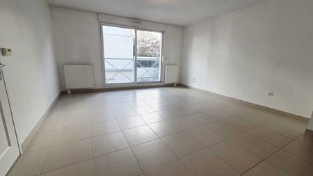 Location Appartement 2 Pièces 43 m² - Photo 2