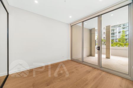 Near new luxury and spacious apartment for leasing - Photo 4