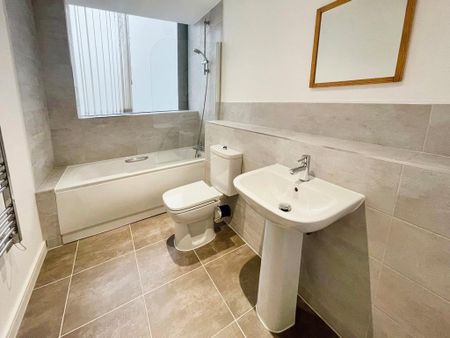 2 bedroom apartment to rent - Photo 4