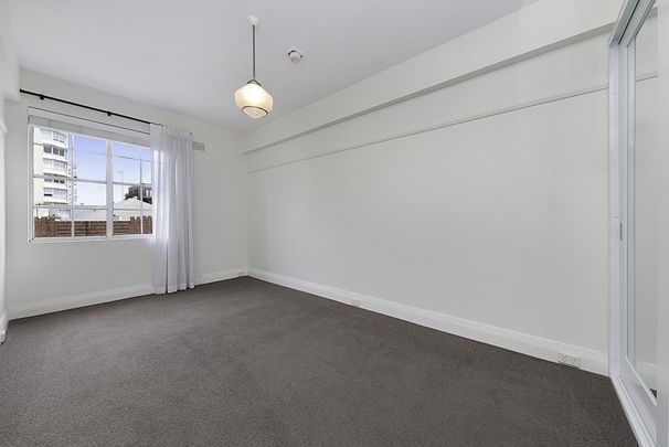40 / 2 Greenknowe Avenue - Photo 1