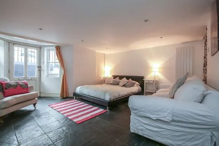 Studio Flat, Alconbury Road, E5 - Photo 3