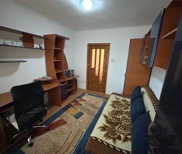 Apartament 3 camere de închiriat - Fotografie 2