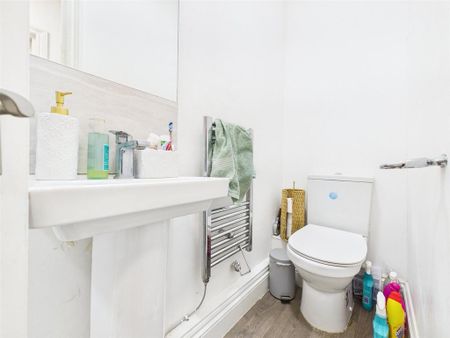 4 bedroom apartment to rent - Photo 2