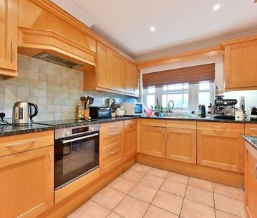 Wyatt Drive, Castelnau, SW13 - Photo 1
