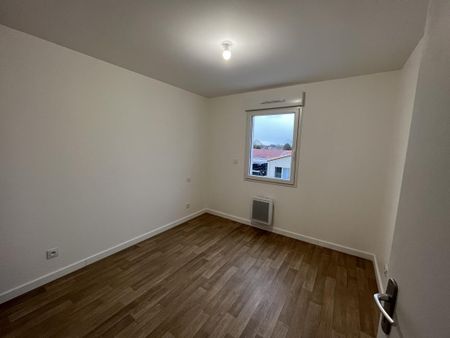 Location Maison 4 pièces 78m² LE PELLERIN 44640 - Photo 2