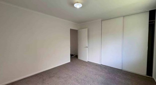 West Fairway, Brilliant location with new carp... - Photo 1