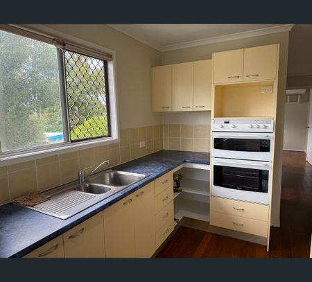 9 Lachlan Ave, Molendinar, Qld 4214 - Photo 5