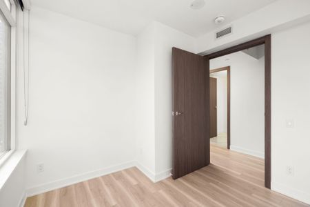 For Lease - 17 Bathurst Street Unit# 2015, Toronto, Ontario - Photo 5