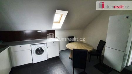 Pronájem bytu 1+kk 15 m² - Fotografie 5