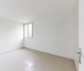 Location Appartement 3 pièces 70 m2 à Noisy-le-Grand - Photo 6