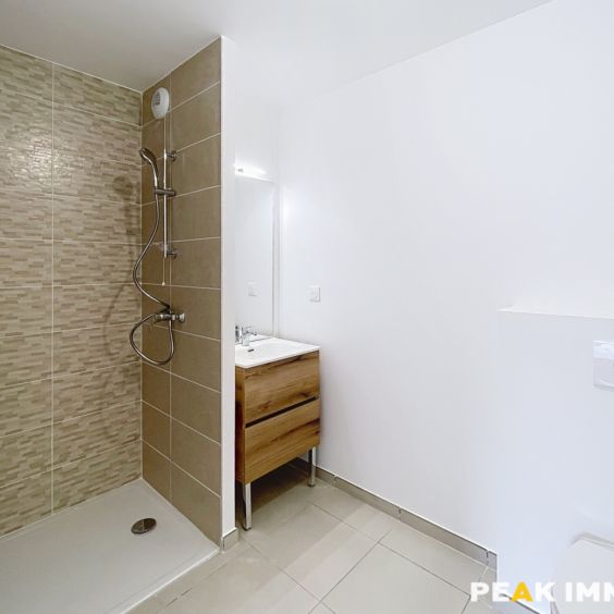 SAINT-PIERRE-EN-FAUCIGNY À louer : charmant T2 meublé en r - Photo 1