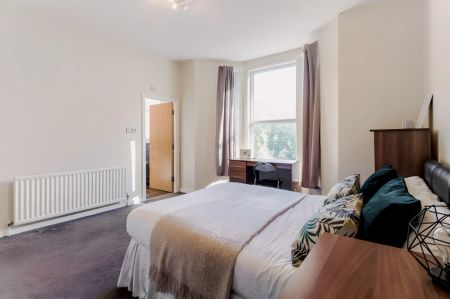 3 Bed 2 Bath - Photo 5