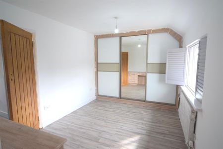 3 bedroom terraced house to rent - Photo 5