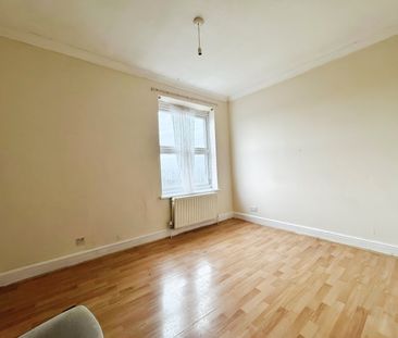 Flat to rent - Brownhill Road, Catford, SE6 - Photo 6