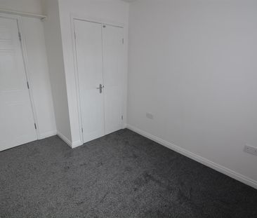 Elm Court, BEBINGTON CH63 - Photo 4