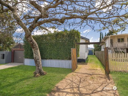 Coastal Charm and Lifestyle Convenience - Photo 2