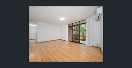 Convenient & Spacious 3-Bedroom Apartment - Photo 4