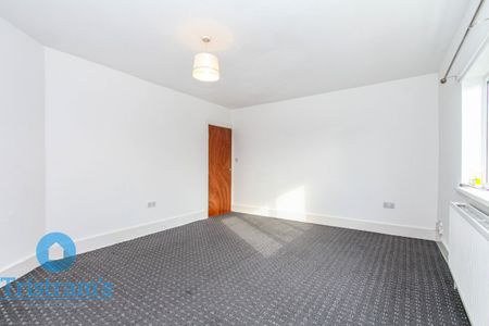 2 bed Apartment for Rent - Photo 2