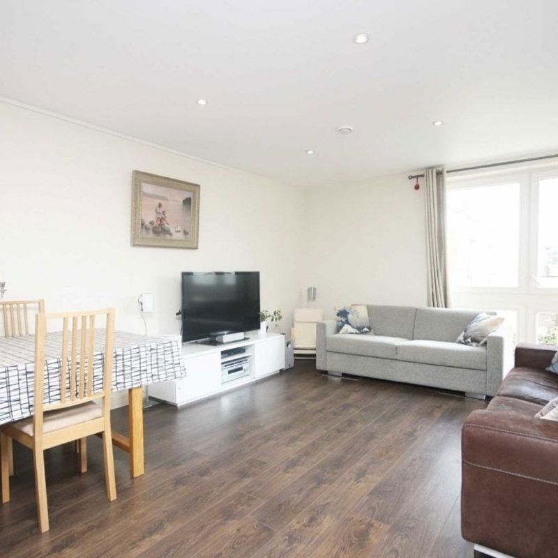 Garden Road, TW9, London - Photo 1