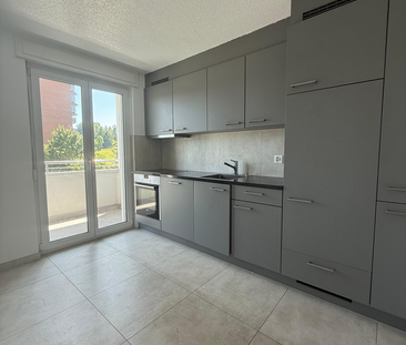 Moderne 4.5-Zimmerwohnung im 2. Stock mit zwei Balkonen - Photo 5