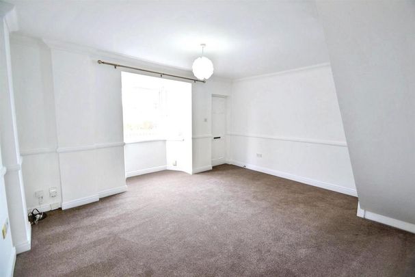 2 bedroom end of terrace house to rent - Photo 1