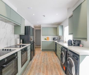Room in a Shared House, Milton Road, SO15 - Photo 5