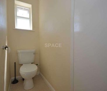 Courts Road, Reading, RG6 - Photo 6