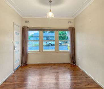 Renovated 3 Bedroom Home in South - Photo 6