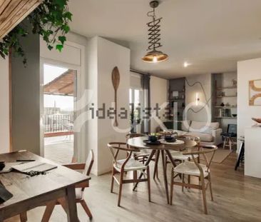 Alquiler de ático en Calle del Rosselló - Photo 2