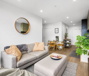 Sky-High Living in the Heart of Carlton - Photo 1
