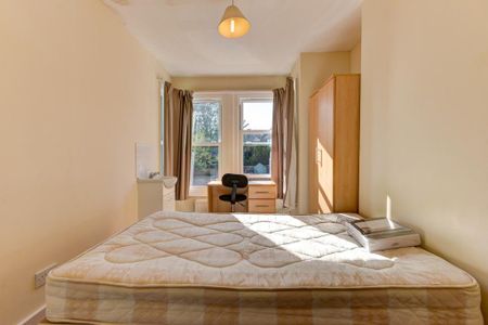 6 bedroom house to rent - Photo 3