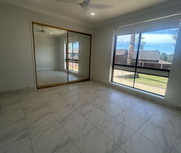 Comfort, Convenience & Family-Friendly Living - Photo 4