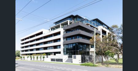 Stylish One-Bedroom Apartment in the Heart of Yarraville - Photo 2