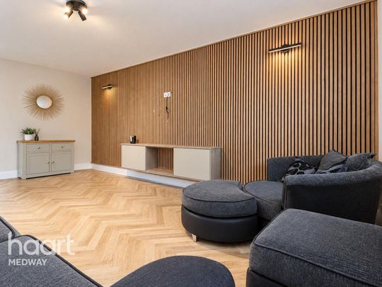 3 bedroom apartment to rent - Photo 1