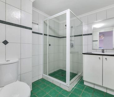 INNER CITY FURNISHED APARTMENT - Photo 1