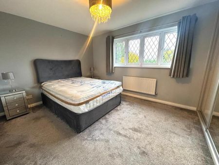 4 bedroom detached house to rent - Photo 3