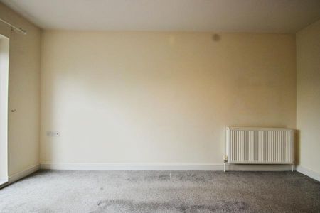 2 bedroom maisonette to rent - Photo 2